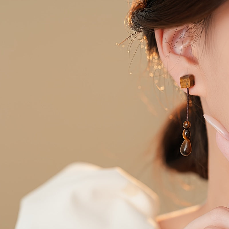 Pair of Women's Dangle Earrings, Vintage Square Drop Earrings, Suitable for Daily and Party Wear