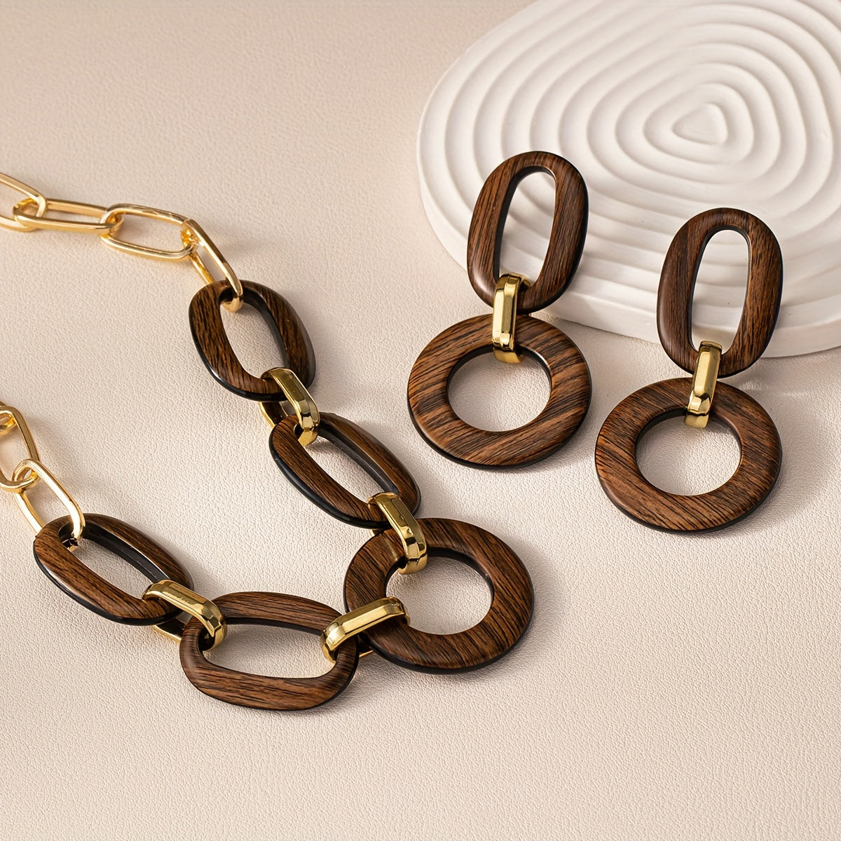 Vintage Boho Wooden Jewelry Set - Elegant Matte Finish Statement Necklace and Earrings Combo, Unplated Fashion Accessories for Daily and Party Occasions, Versatile All-Season Wear, Includes 1 Necklace + 1 Pair Earrings